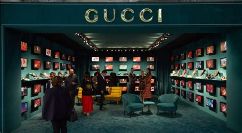 gucci retail strategy|branding strategy of gucci.